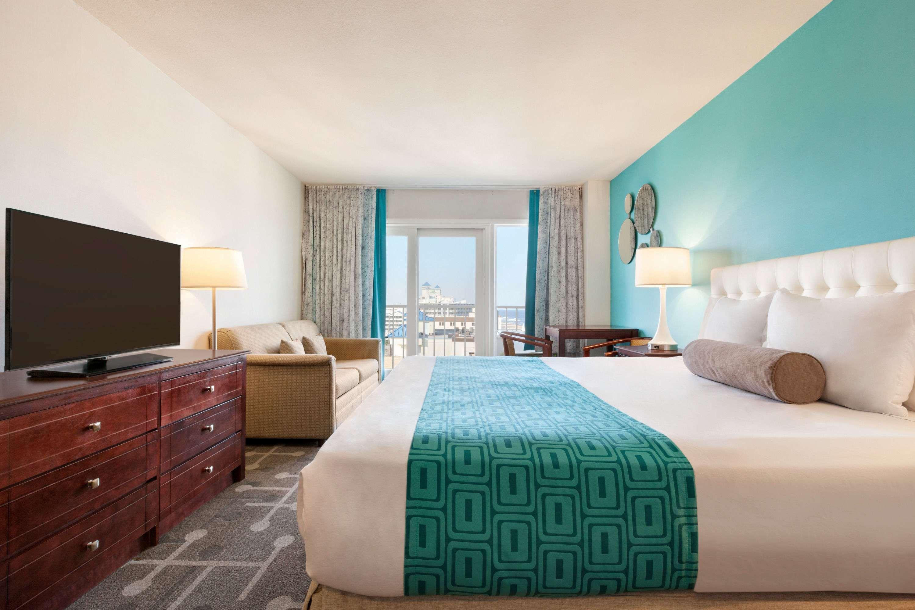 Howard Johnson Plaza By Wyndham Ocean City Oceanfront Екстериор снимка