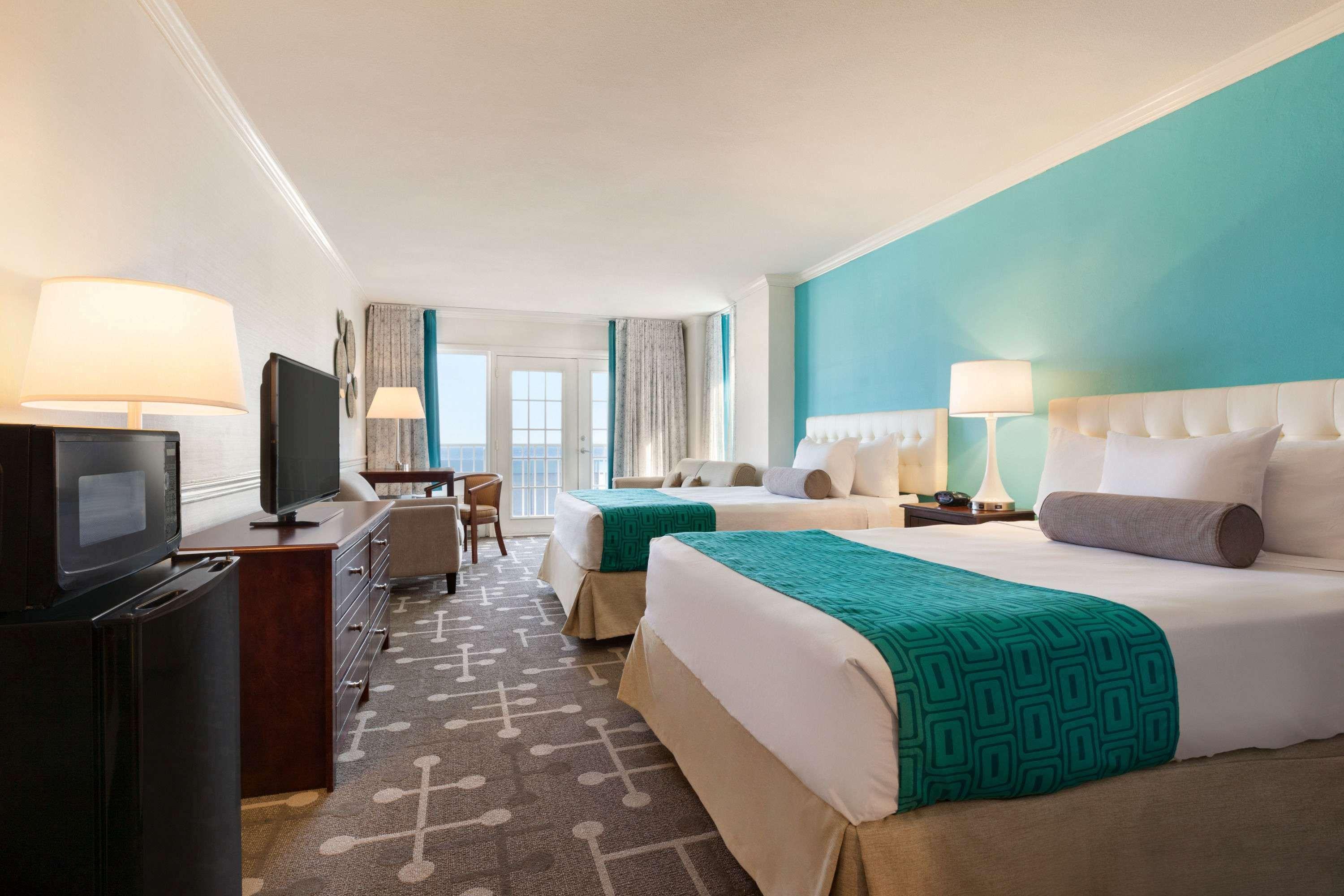 Howard Johnson Plaza By Wyndham Ocean City Oceanfront Екстериор снимка