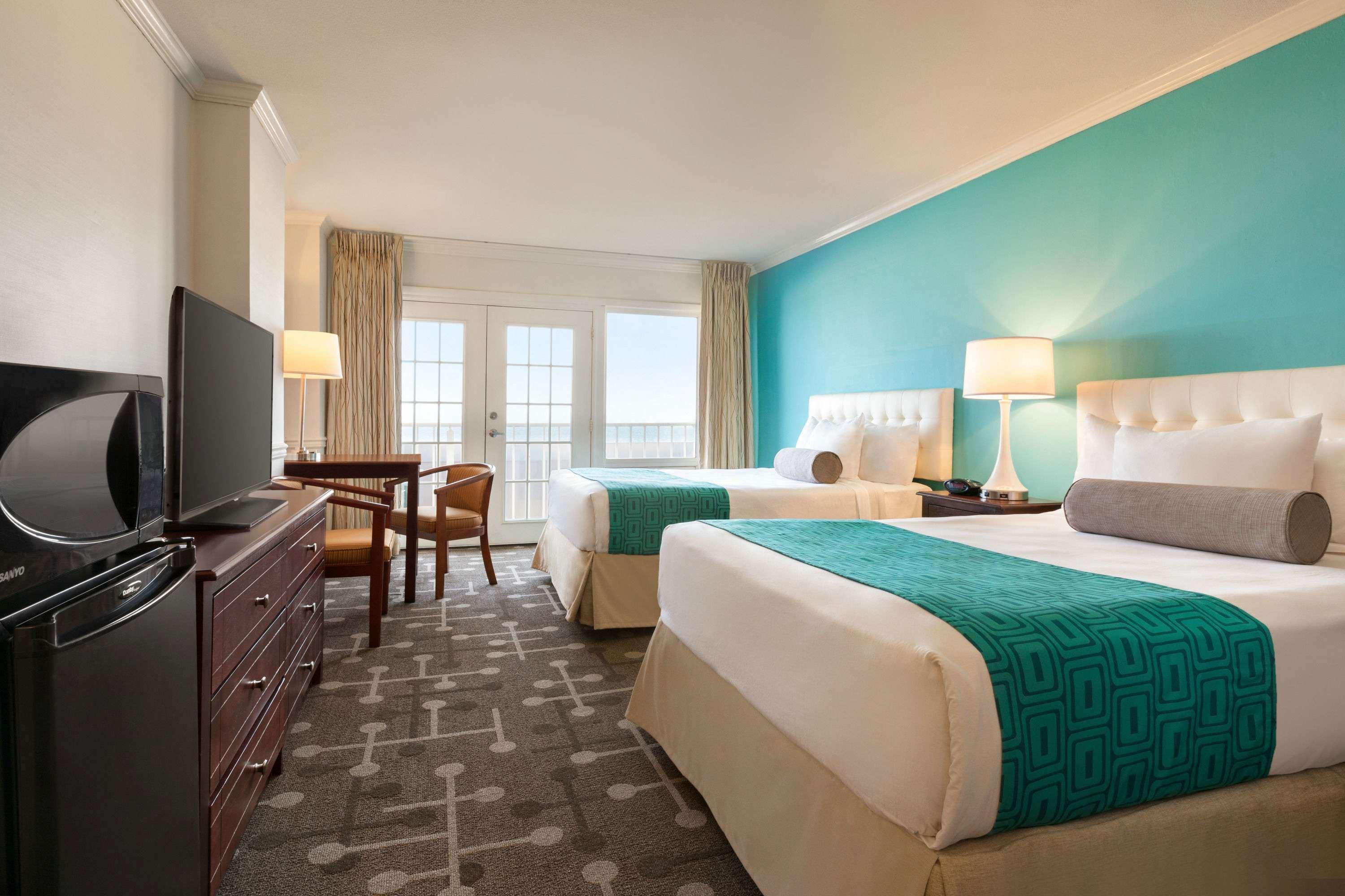 Howard Johnson Plaza By Wyndham Ocean City Oceanfront Екстериор снимка