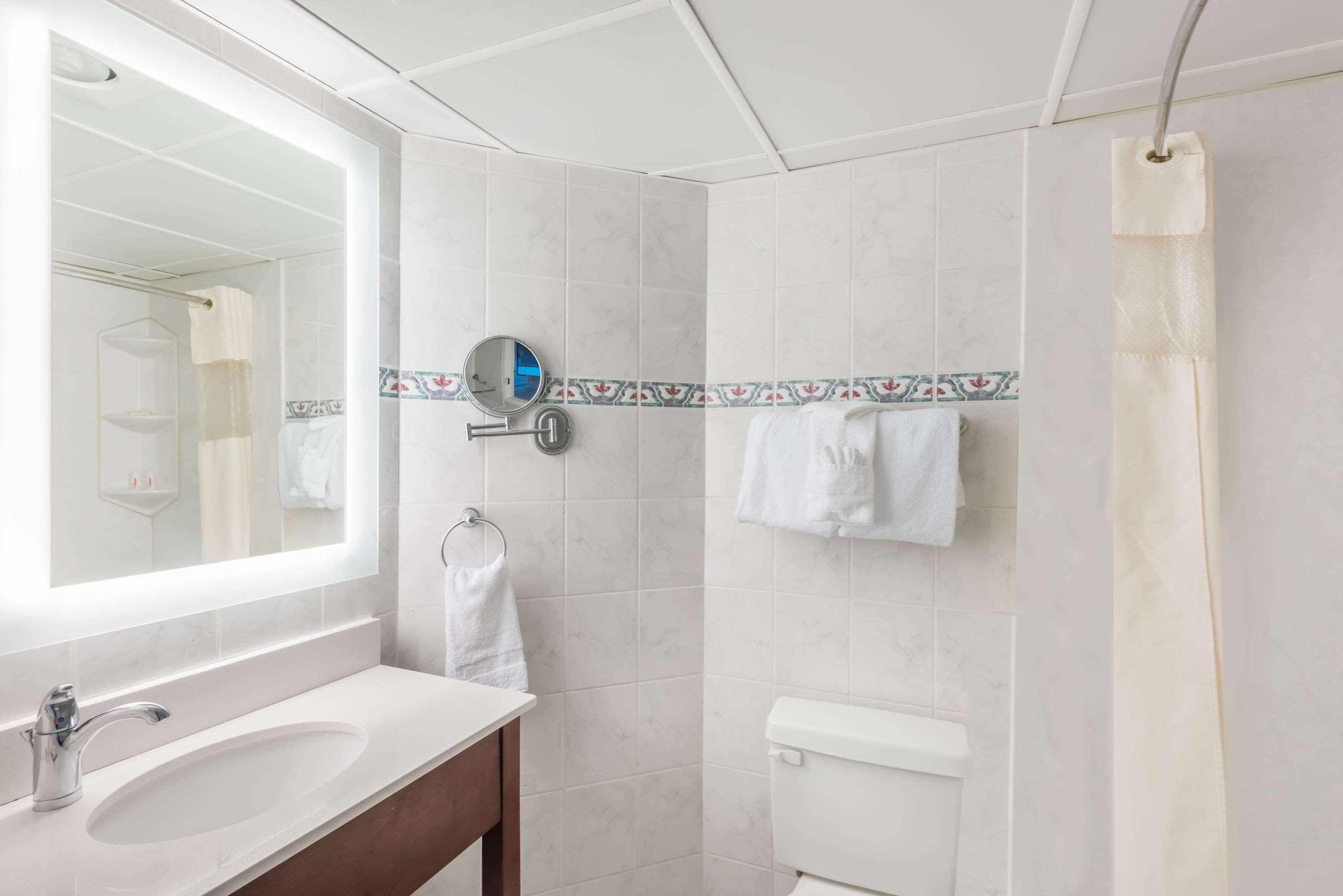 Howard Johnson Plaza By Wyndham Ocean City Oceanfront Екстериор снимка