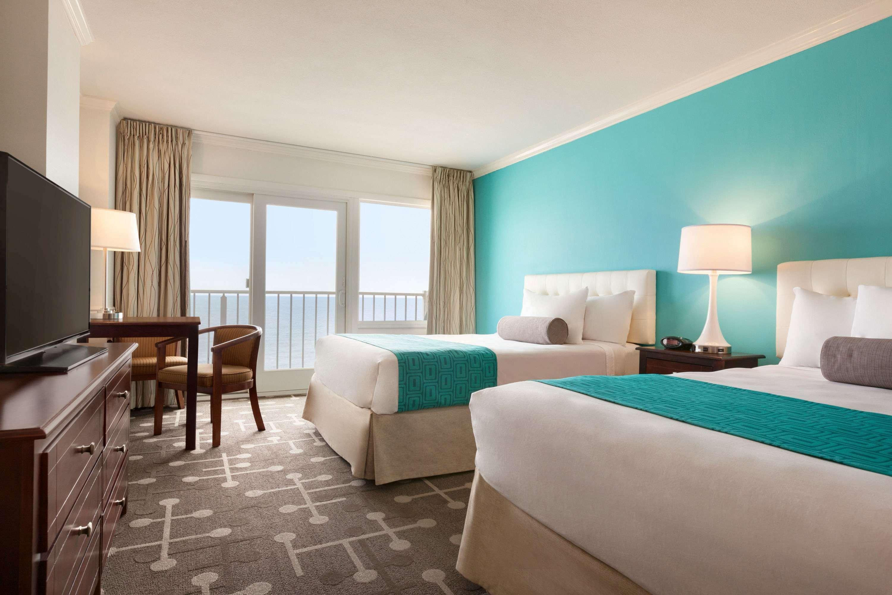 Howard Johnson Plaza By Wyndham Ocean City Oceanfront Екстериор снимка
