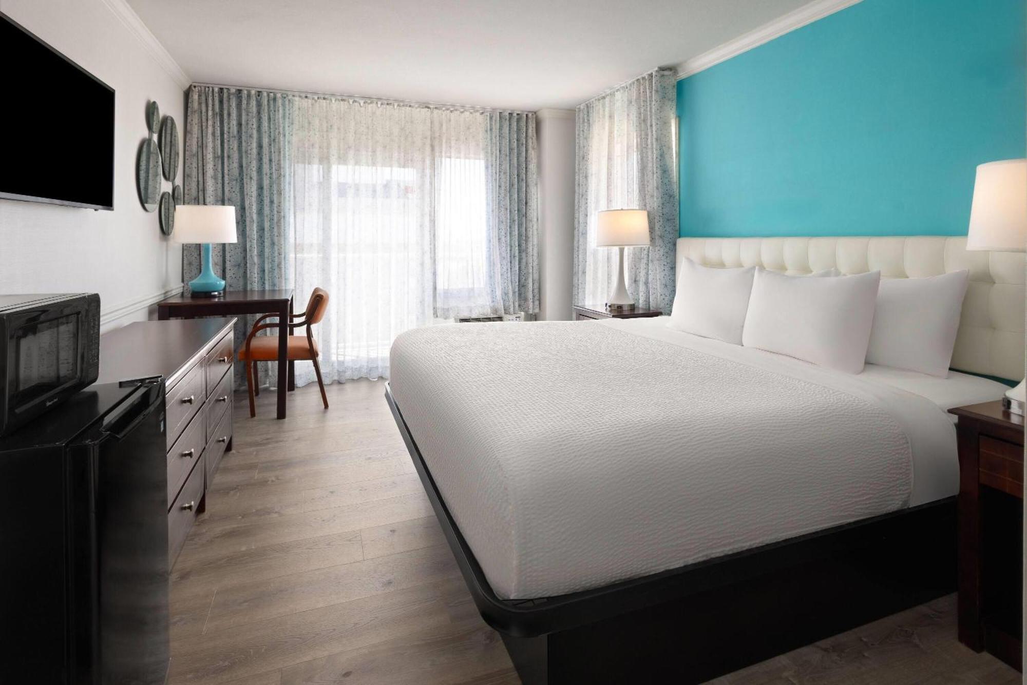 Howard Johnson Plaza By Wyndham Ocean City Oceanfront Екстериор снимка