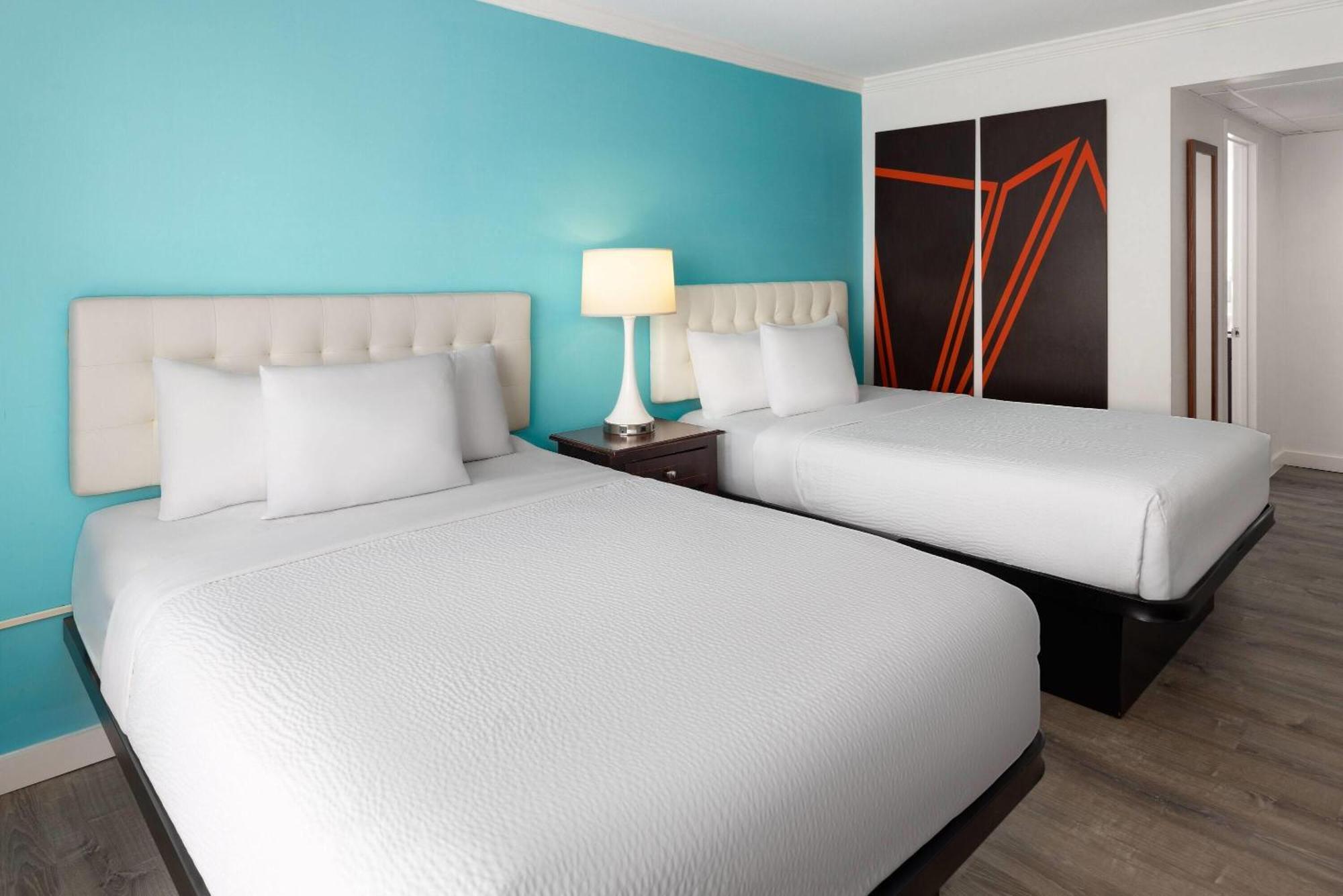 Howard Johnson Plaza By Wyndham Ocean City Oceanfront Екстериор снимка
