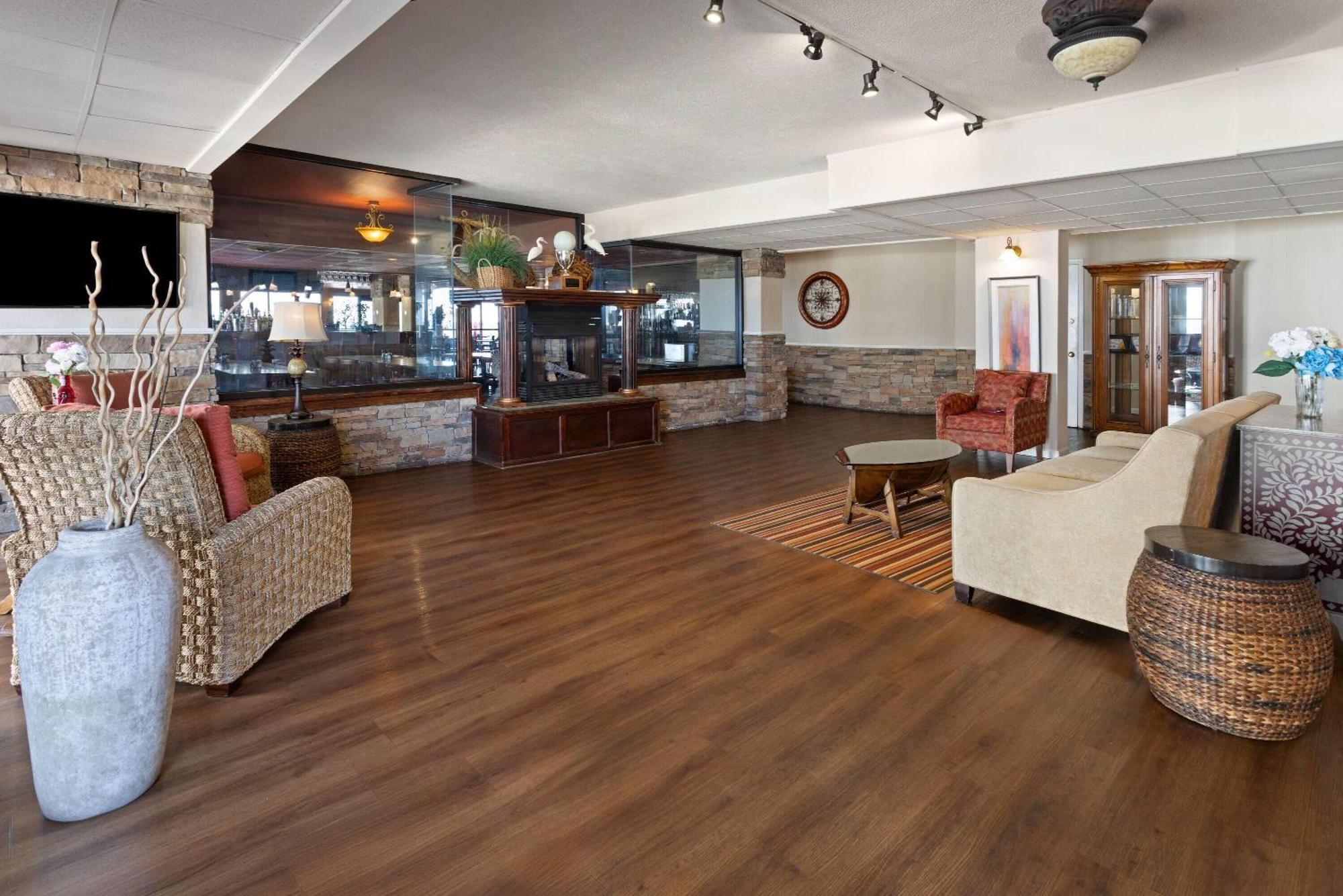 Howard Johnson Plaza By Wyndham Ocean City Oceanfront Екстериор снимка