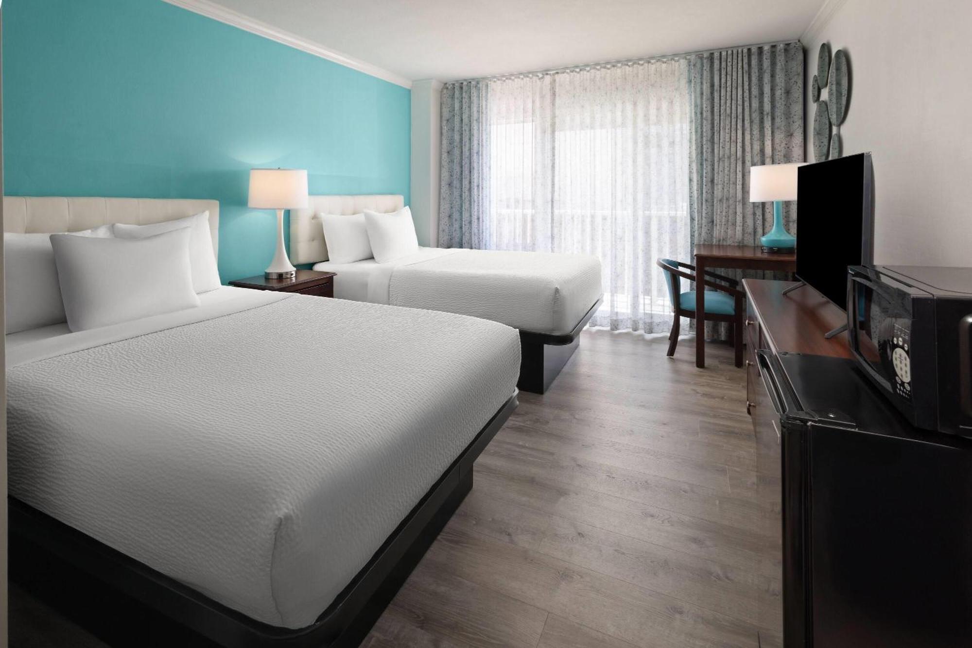 Howard Johnson Plaza By Wyndham Ocean City Oceanfront Екстериор снимка