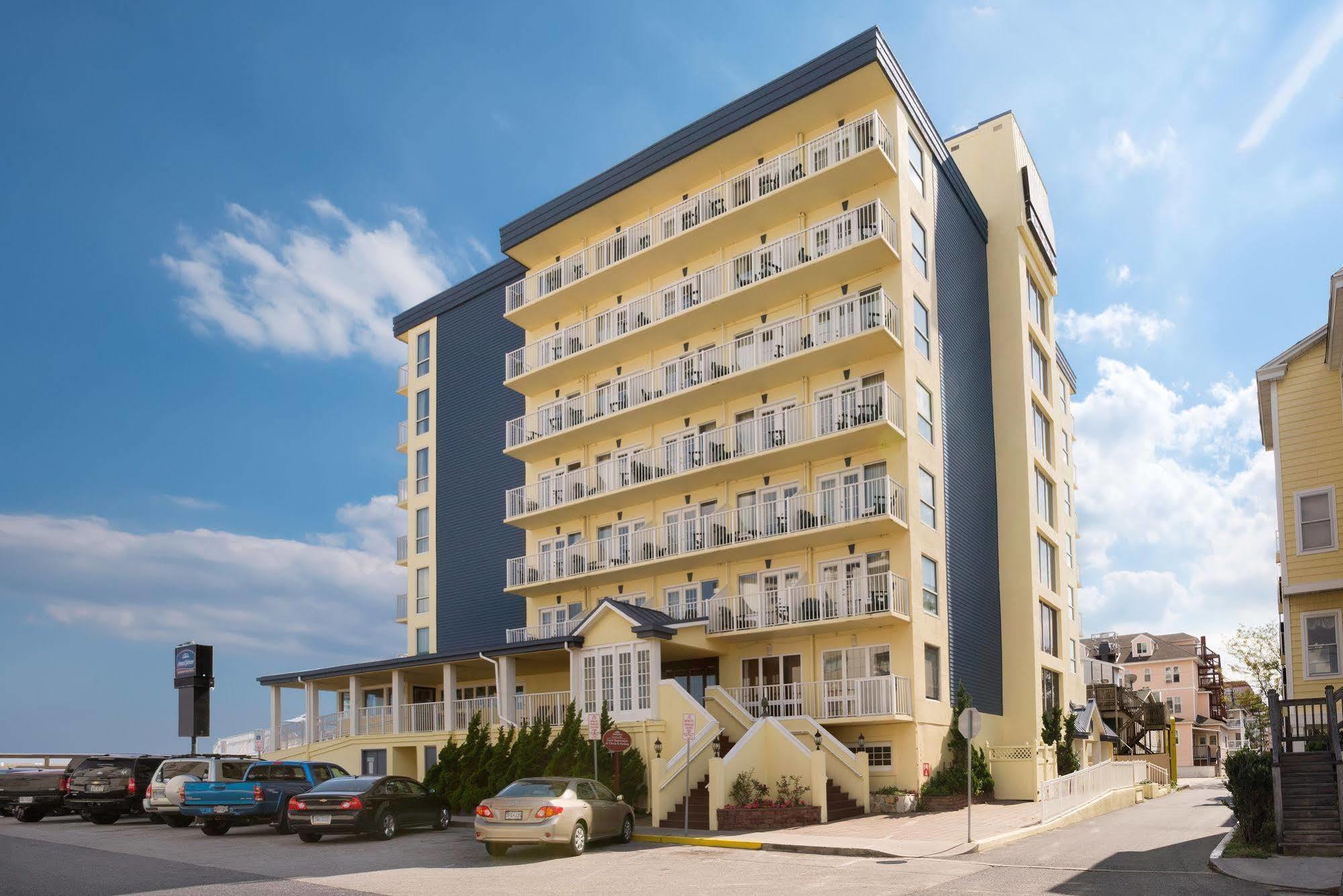 Howard Johnson Plaza By Wyndham Ocean City Oceanfront Екстериор снимка