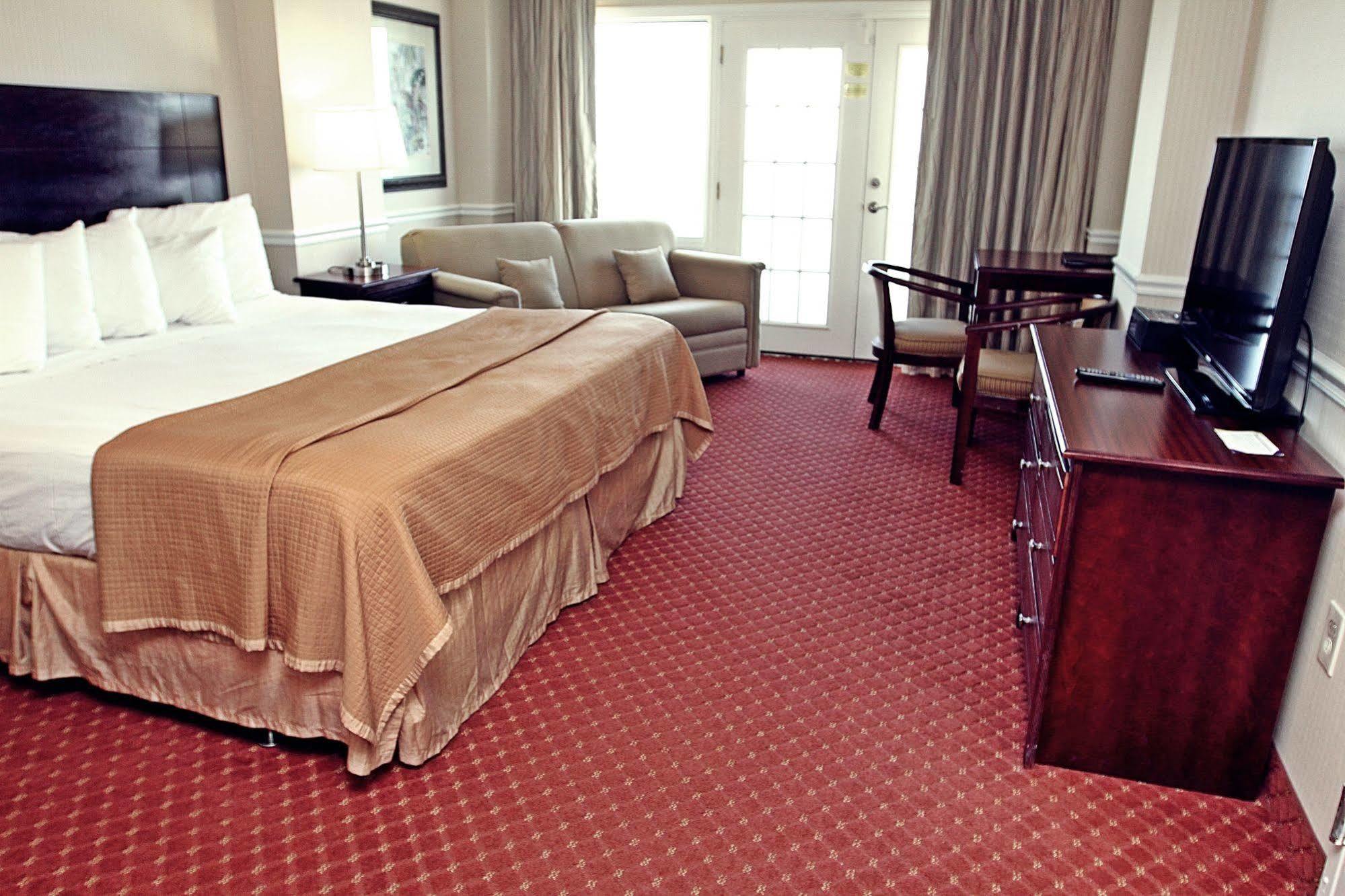 Howard Johnson Plaza By Wyndham Ocean City Oceanfront Екстериор снимка